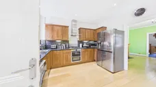 Strickland Row, London, SW18 photo 6