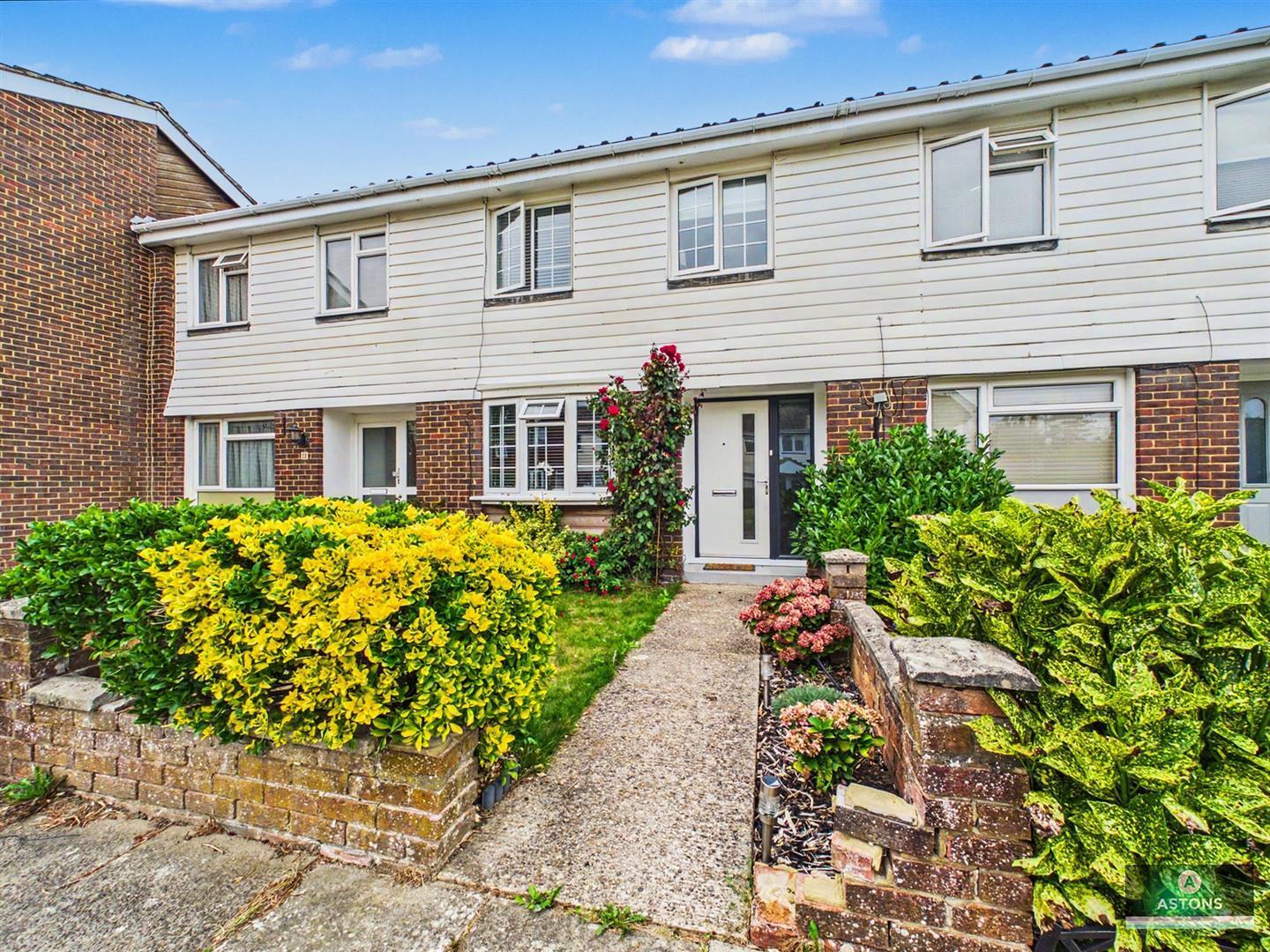 Chiltern Close, West Green Image 16