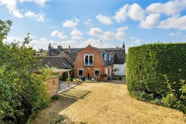 Main Street, Cotterstock, PE8 photo 15