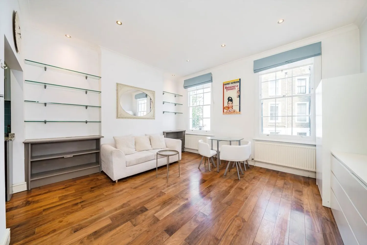Westmoreland Terrace, London, SW1V photo 2