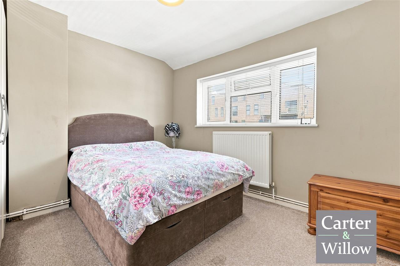 Sugden Way, Barking, Essex Image 12