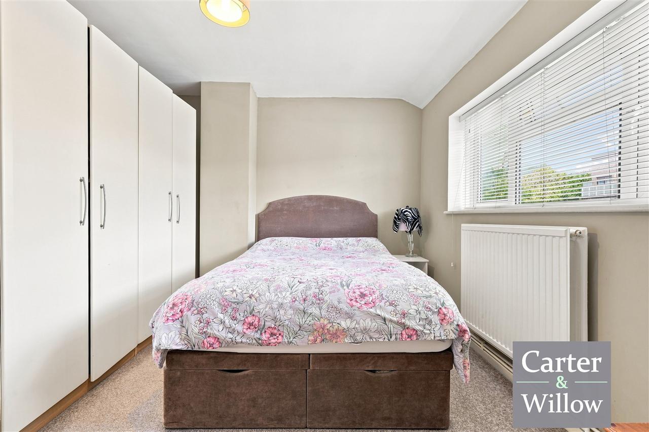 Sugden Way, Barking, Essex Image 13