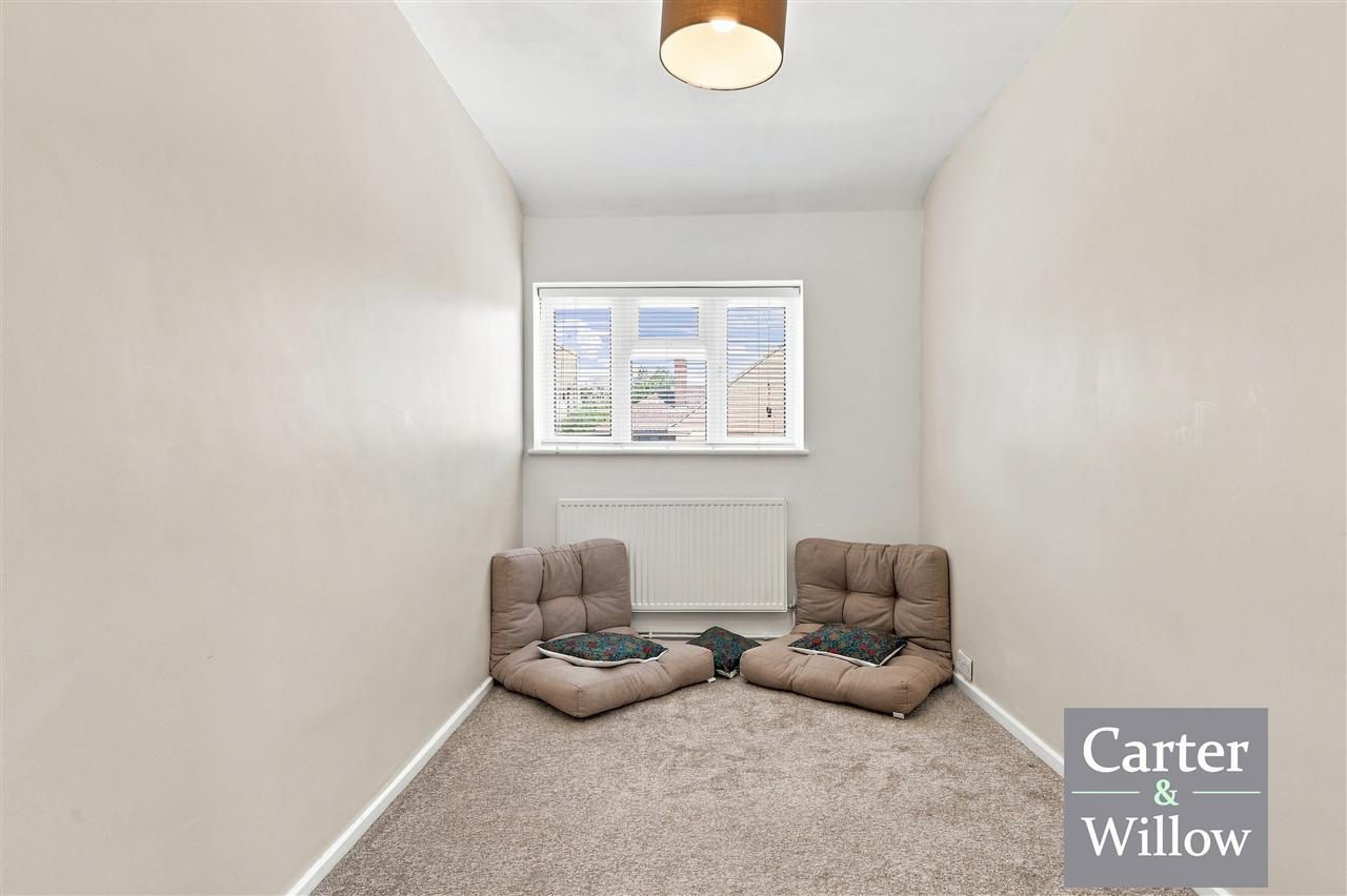Sugden Way, Barking, Essex Image 16