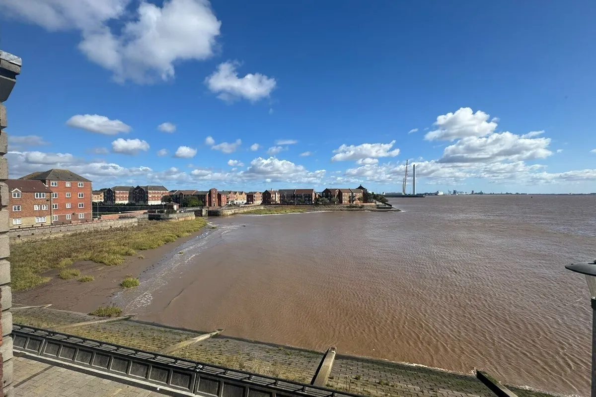 Axholme Court, HULL