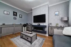 11th Avenue, HULL