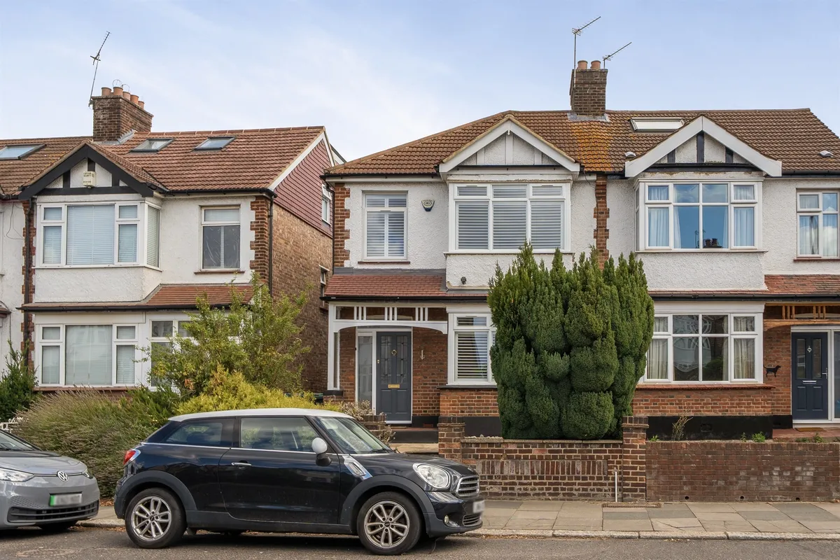 Parsonage Lane, Enfield