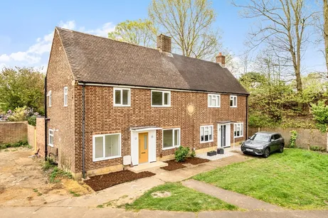 Douglas Road, Esher KT10