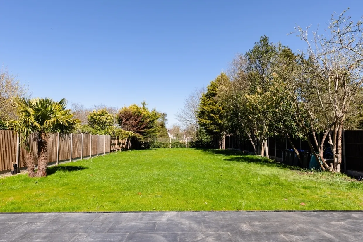 Bulstrode Way Gerrards Cross SL9 photo 24