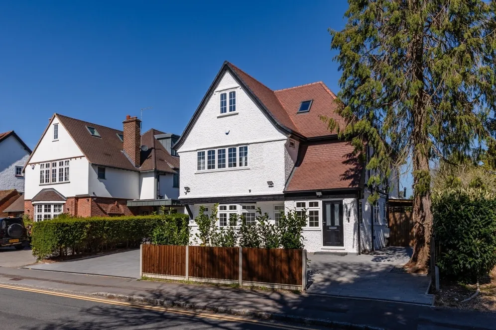 Bulstrode Way Gerrards Cross SL9 photo 29