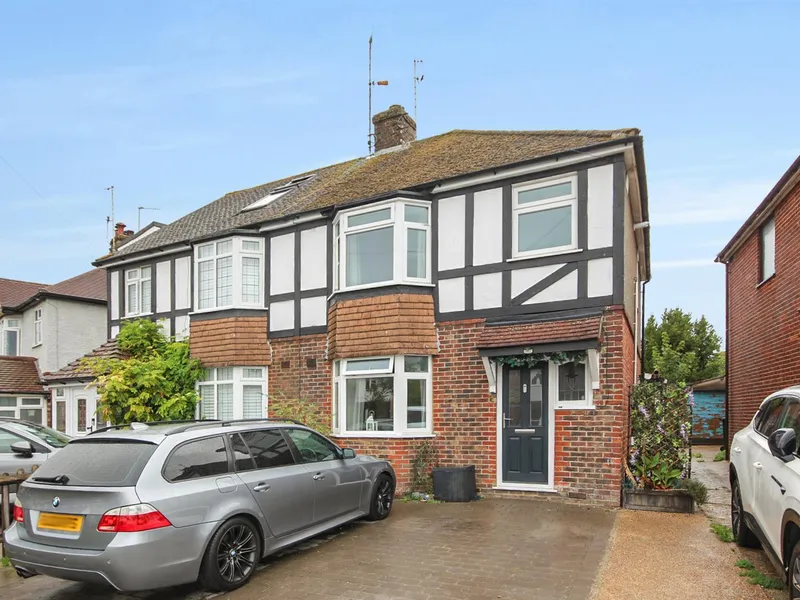 Property thumbnail 1 out of 3