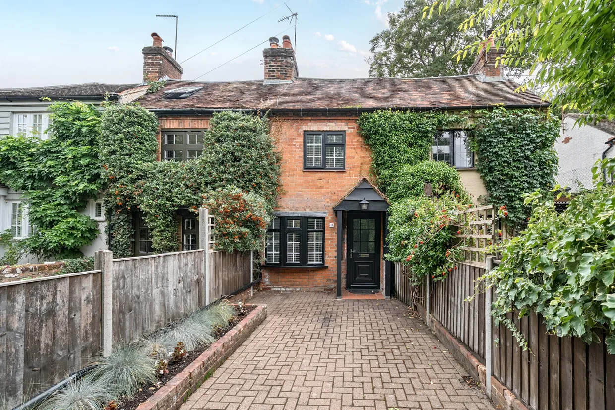 Red Lion Lane, Farnham, GU9 photo 1
