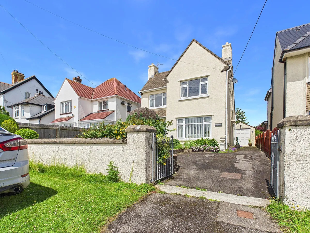 Boverton Road, Llantwit Major, CF61