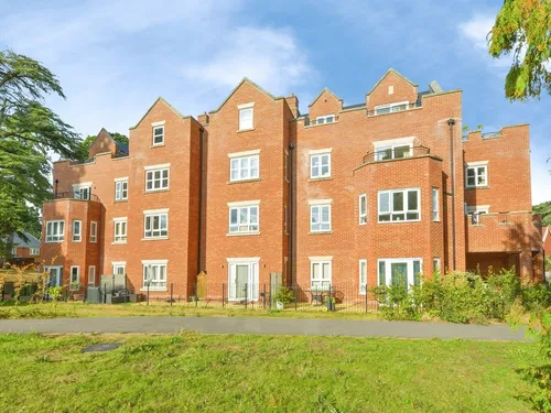 Tomlinson Court, Welwynphoto