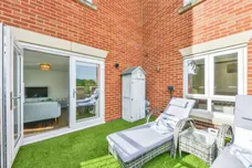 Tomlinson Court, Welwyn