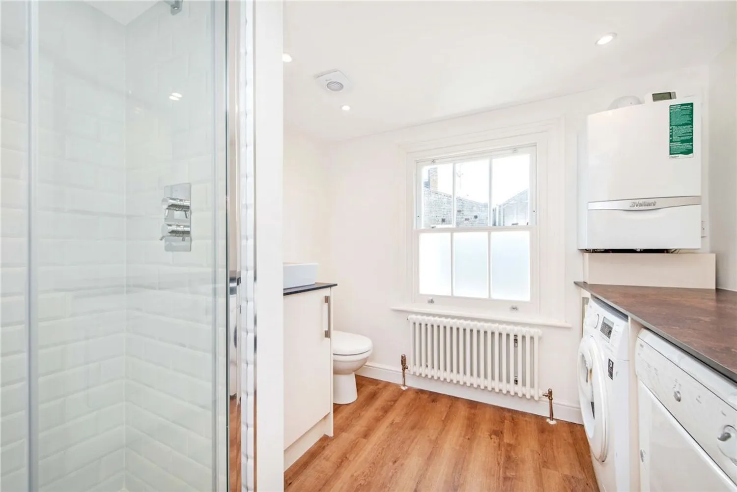 Winchester Street, London, SW1V photo 9