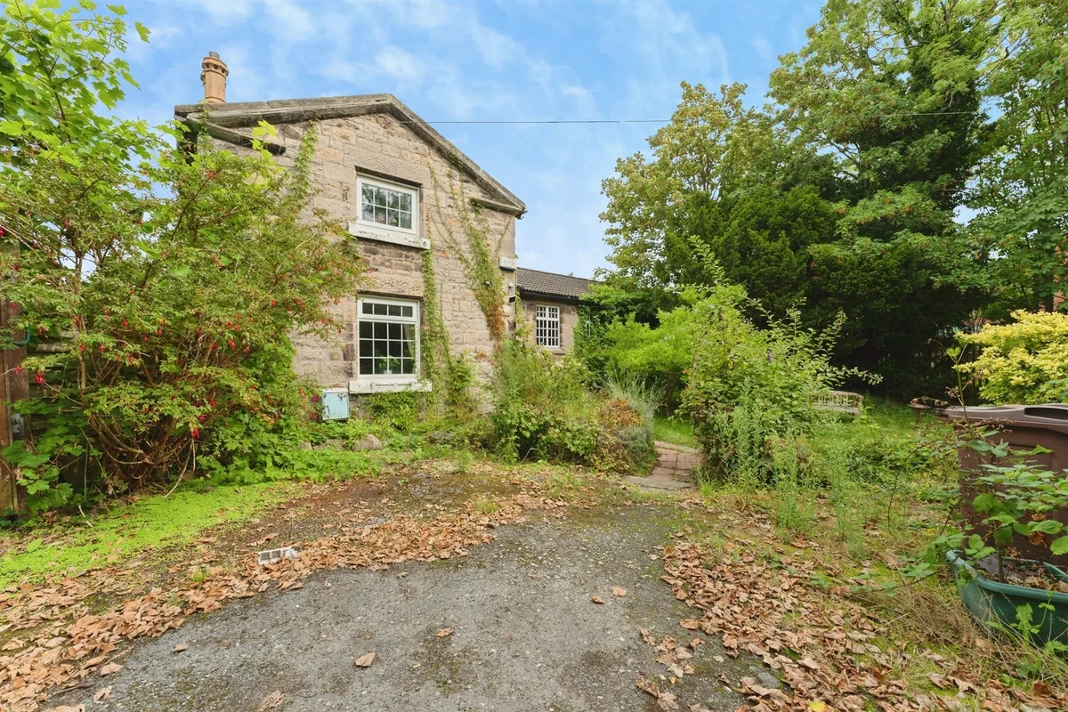 Bidston Village Road, Prenton