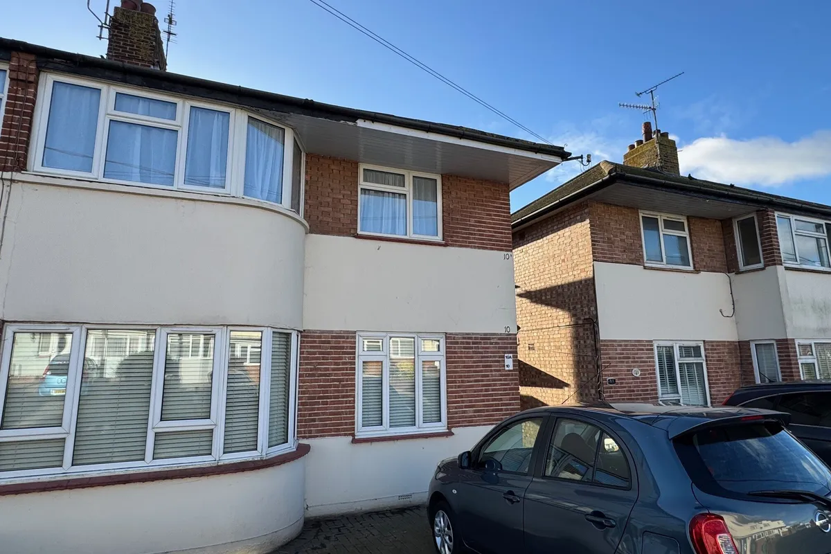 Gilda Crescent, POLEGATE