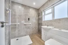 Cootes Avenue, Horsham, RH12 photo 3