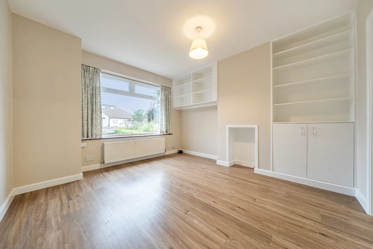 Cootes Avenue, Horsham, RH12 photo 6