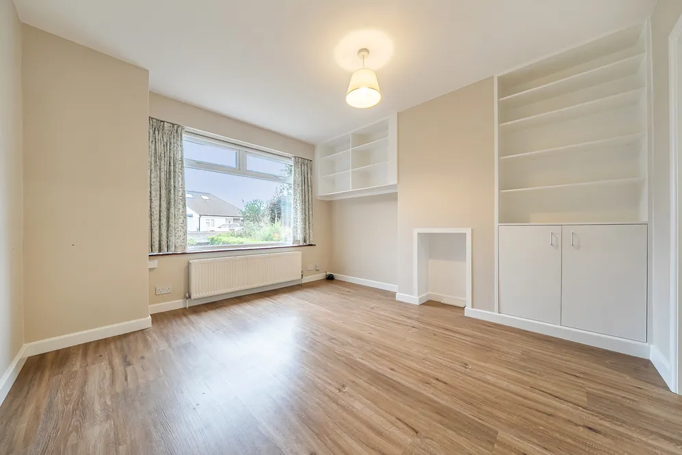 Cootes Avenue, Horsham, RH12 photo 6