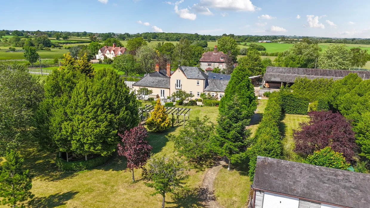 Wotton Underwood, Buckinghamshire, HP18 photo 2