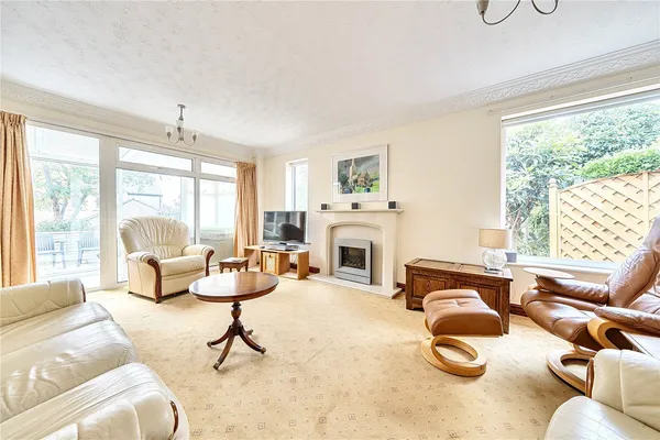 Mildmay Close, Oundle, PE8 photo 2