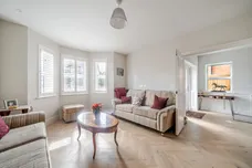 Brunswick Close, Epsom, KT17 photo 2