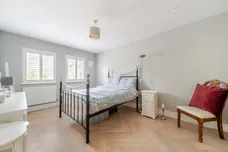 Brunswick Close, Epsom, KT17 photo 9