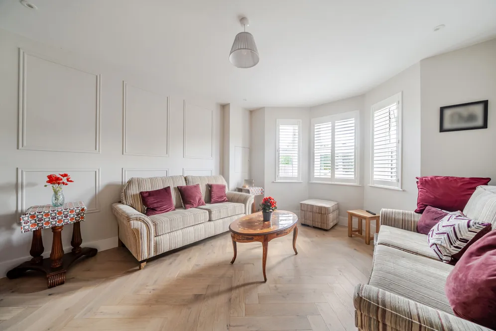 Brunswick Close, Epsom, KT17 photo 12