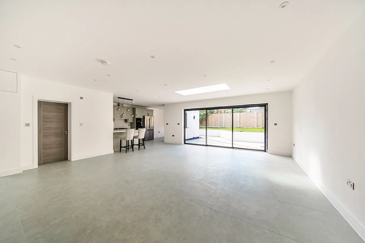 Highview Avenue, Edgware, HA8 photo 5