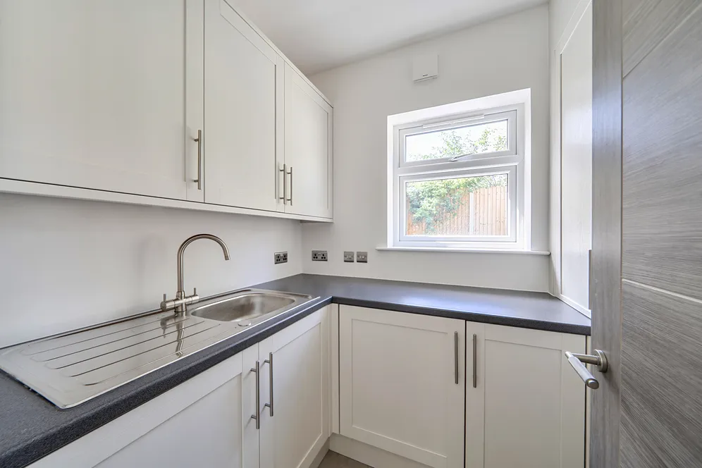 Highview Avenue, Edgware, HA8 photo 9