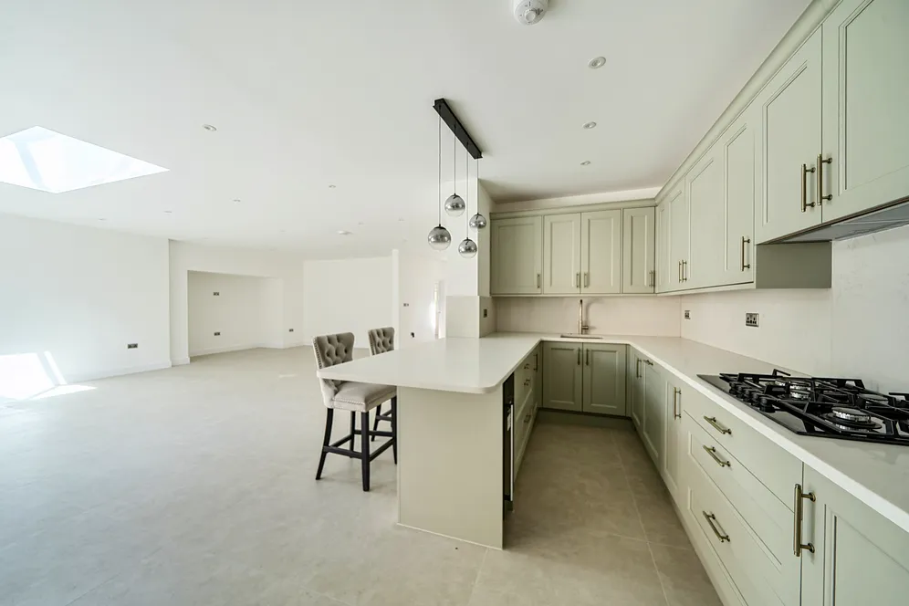 Highview Avenue, Edgware, HA8 photo 10