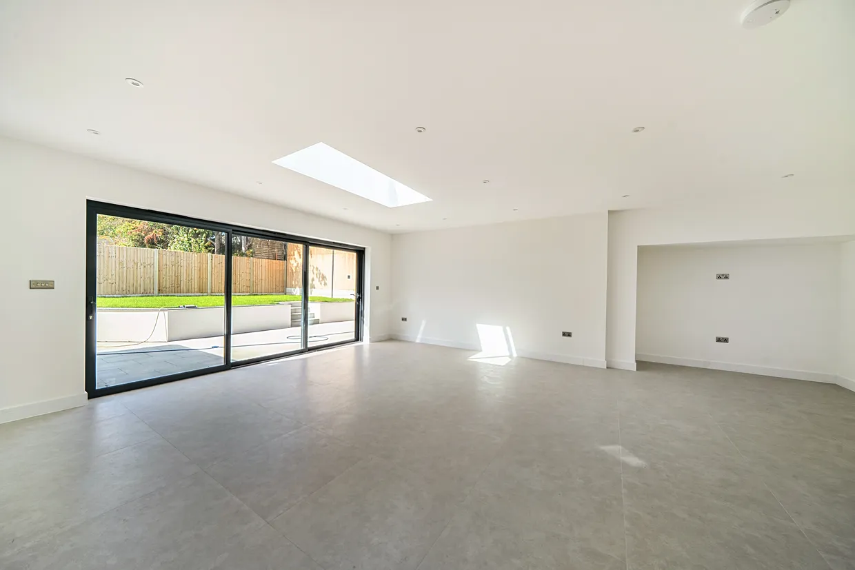 Highview Avenue, Edgware, HA8 photo 13