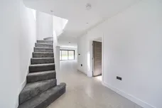 Highview Avenue, Edgware, HA8 photo 18