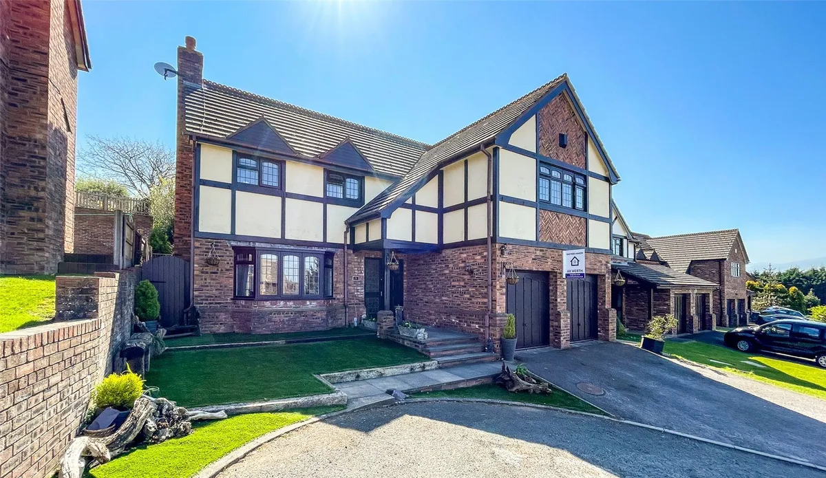 Y Bryn, Glan Conwy, Colwyn Bay, Conwy, LL28