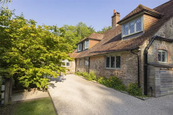 Henley Hill, Henley, GU27 photo 8