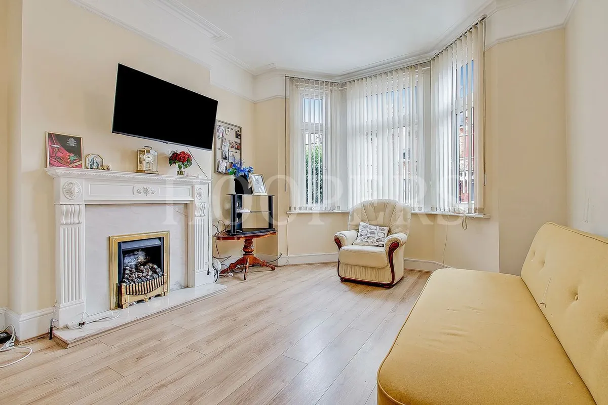 Newton Road, London, NW2