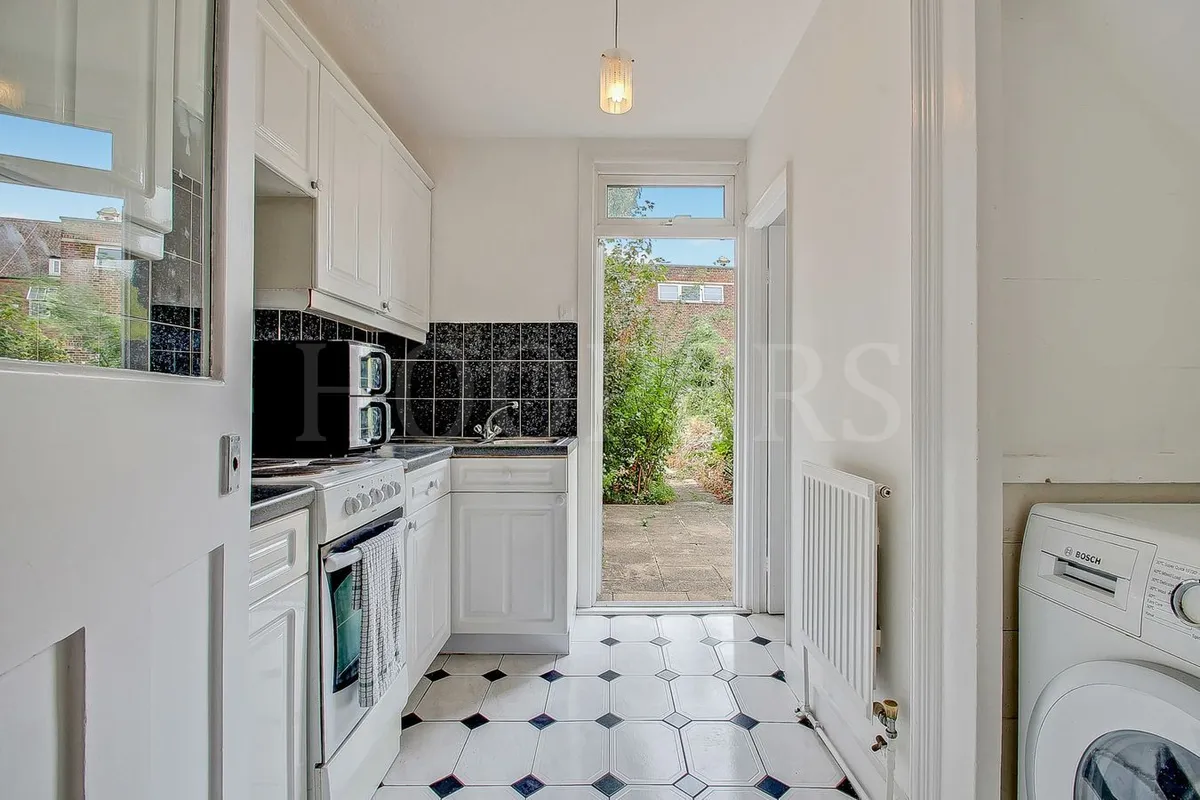 Newton Road, London, NW2