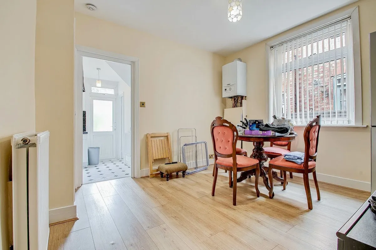 Newton Road, London, NW2