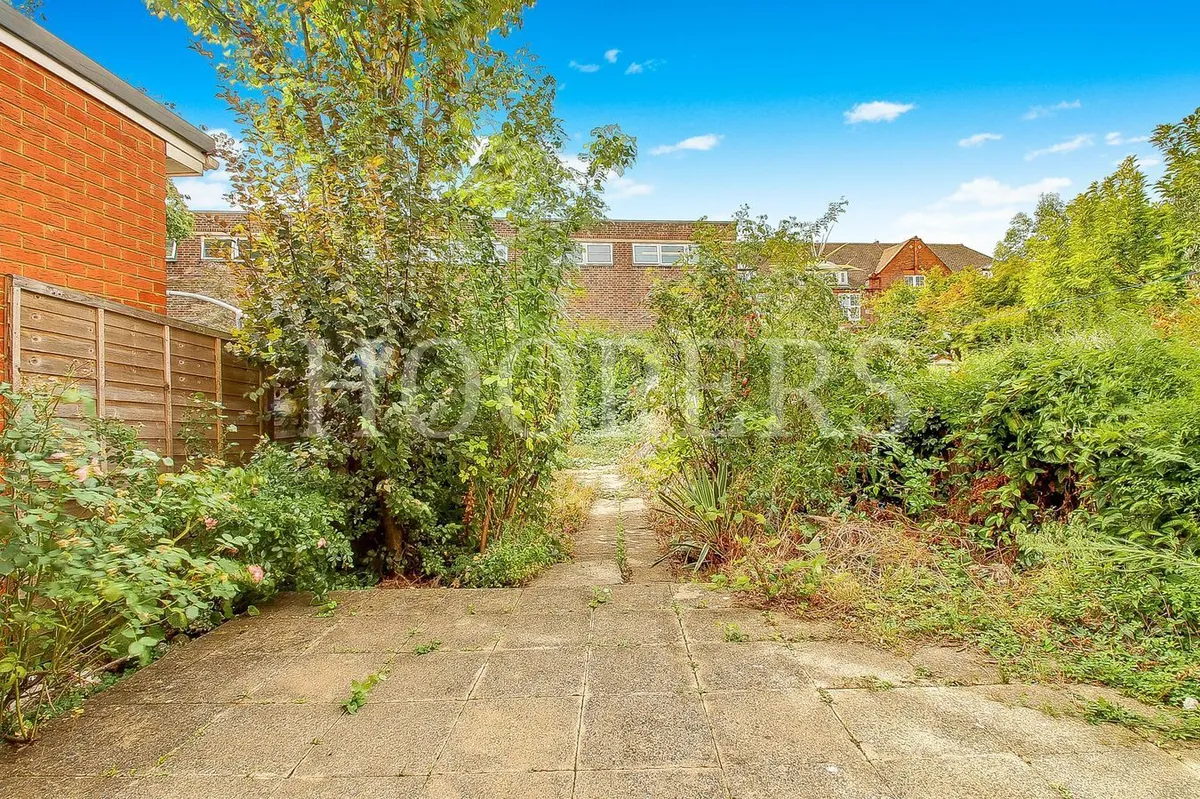 Newton Road, London, NW2