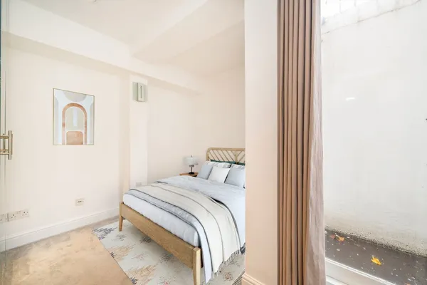 West Warwick Place, London, SW1V photo 6