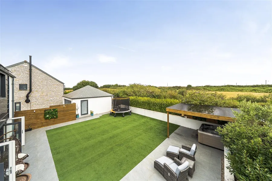 Property Image 29