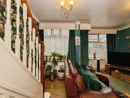 Raymond Drive, Bradford thumb 3