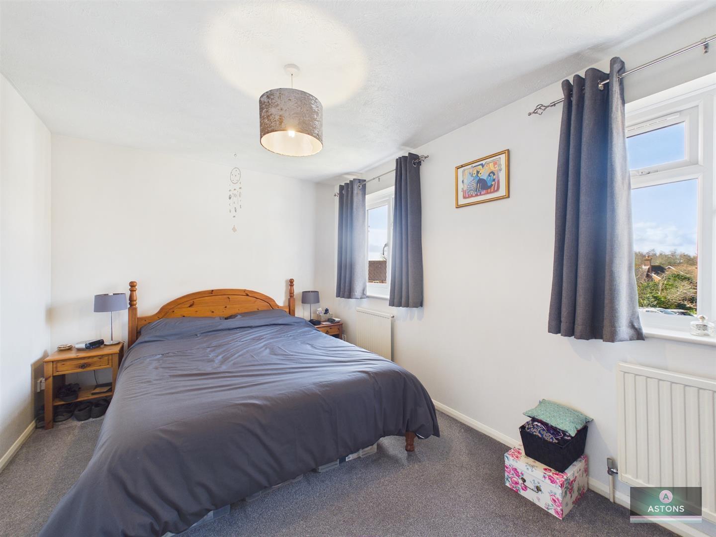 Jacobean Close, Maidenbower Image 8