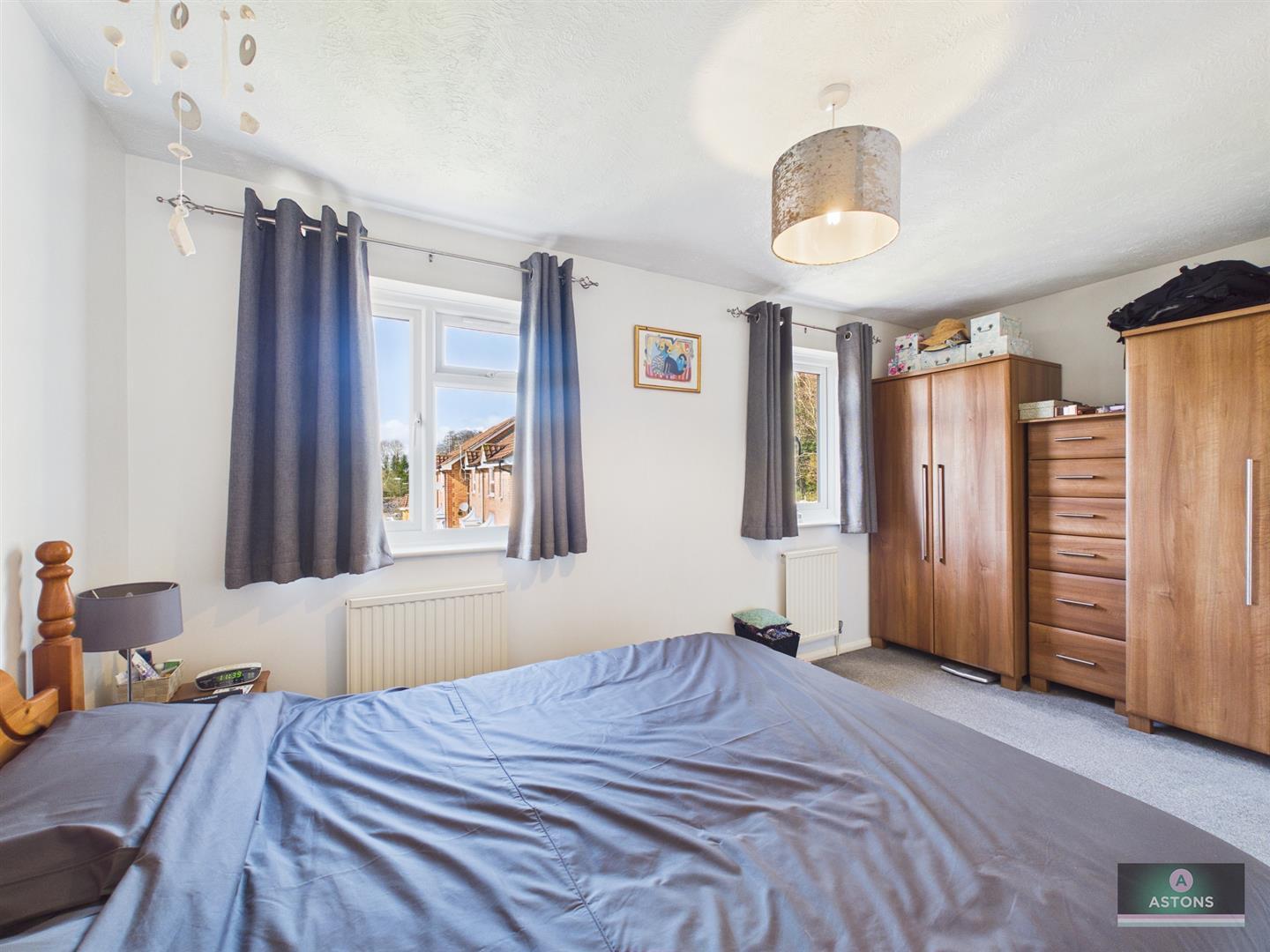 Jacobean Close, Maidenbower Image 9