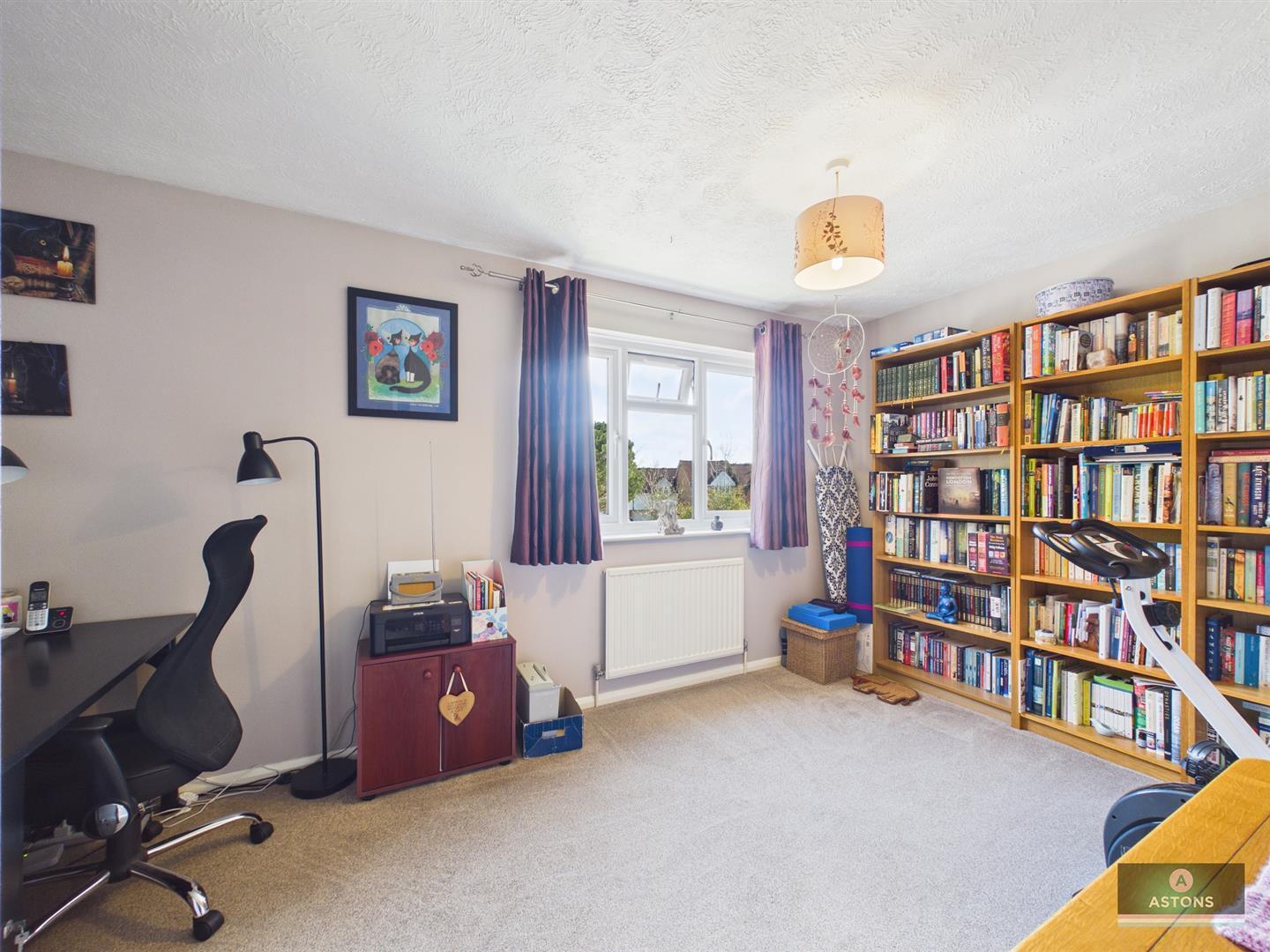 Jacobean Close, Maidenbower Image 10