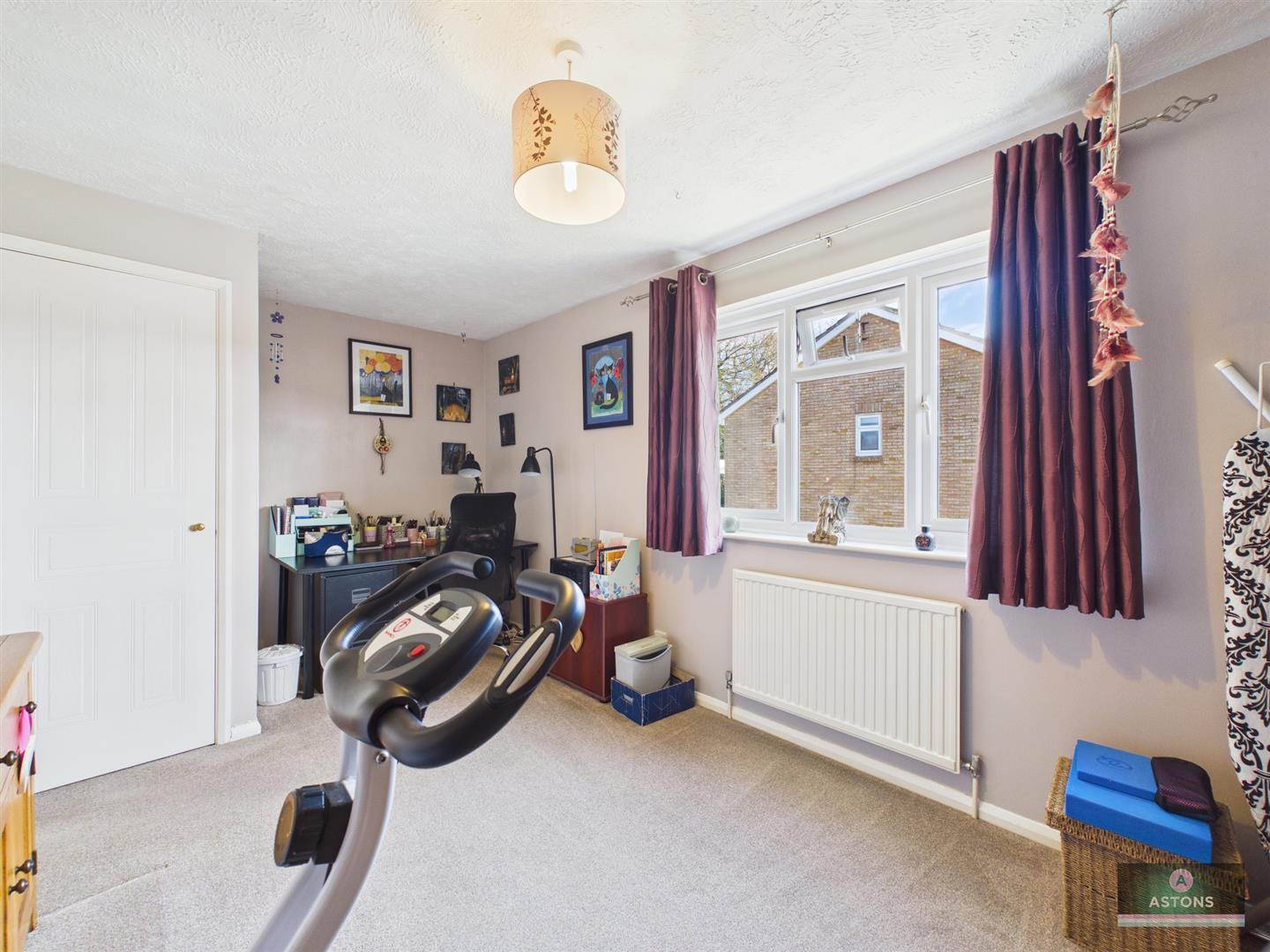 Jacobean Close, Maidenbower Image 11