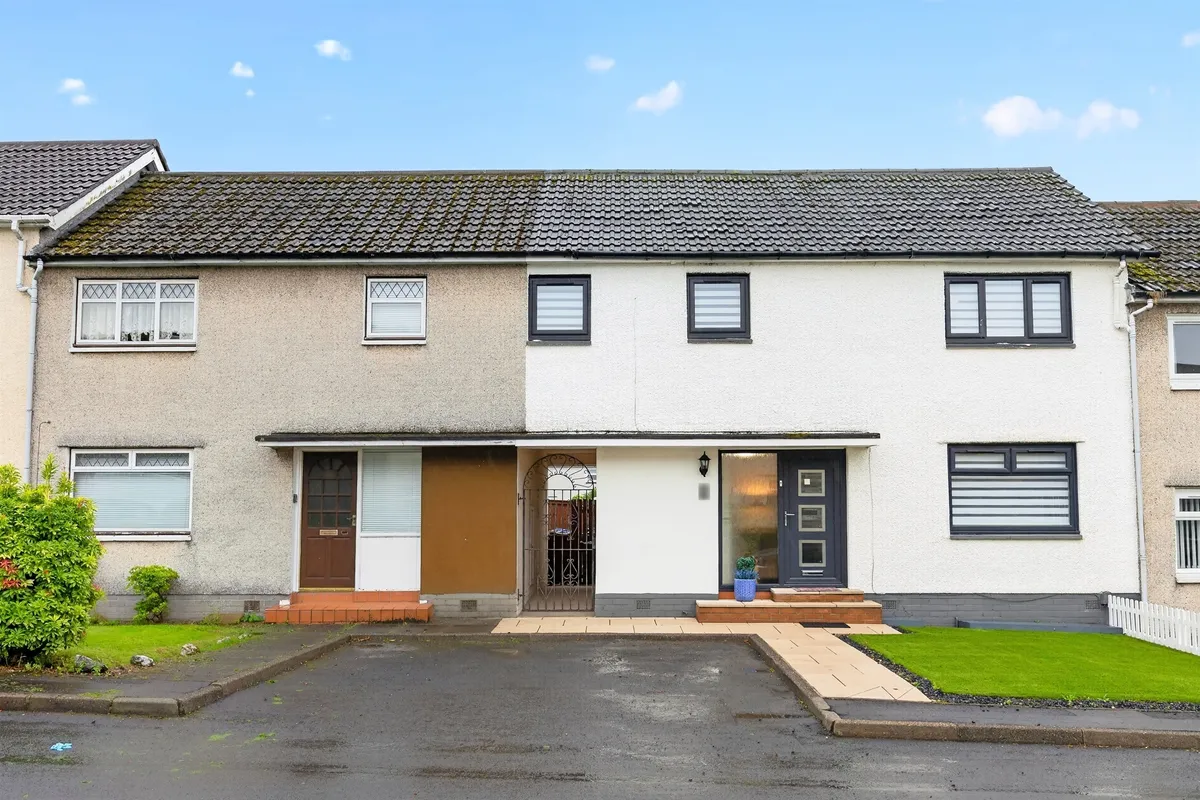 Heron Place, Johnstone