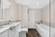 Heron Place, Johnstone