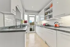 Wychwood Avenue, THORNTON HEATH